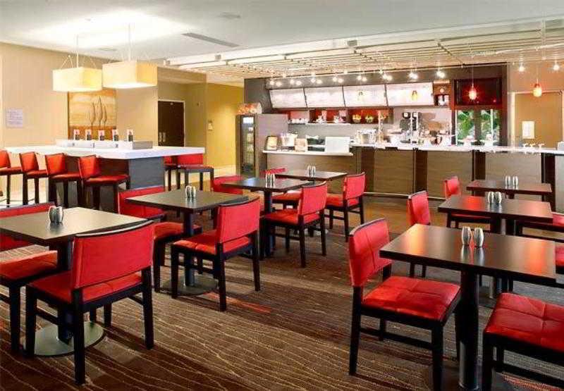 Отель Courtyard By Marriott Линчберг Ресторан фото